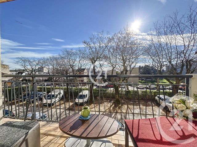 Appartement F4 à vendre - 4 pièces - 62 m2 - Montreuil - 93 - ILE-DE-FRANCE